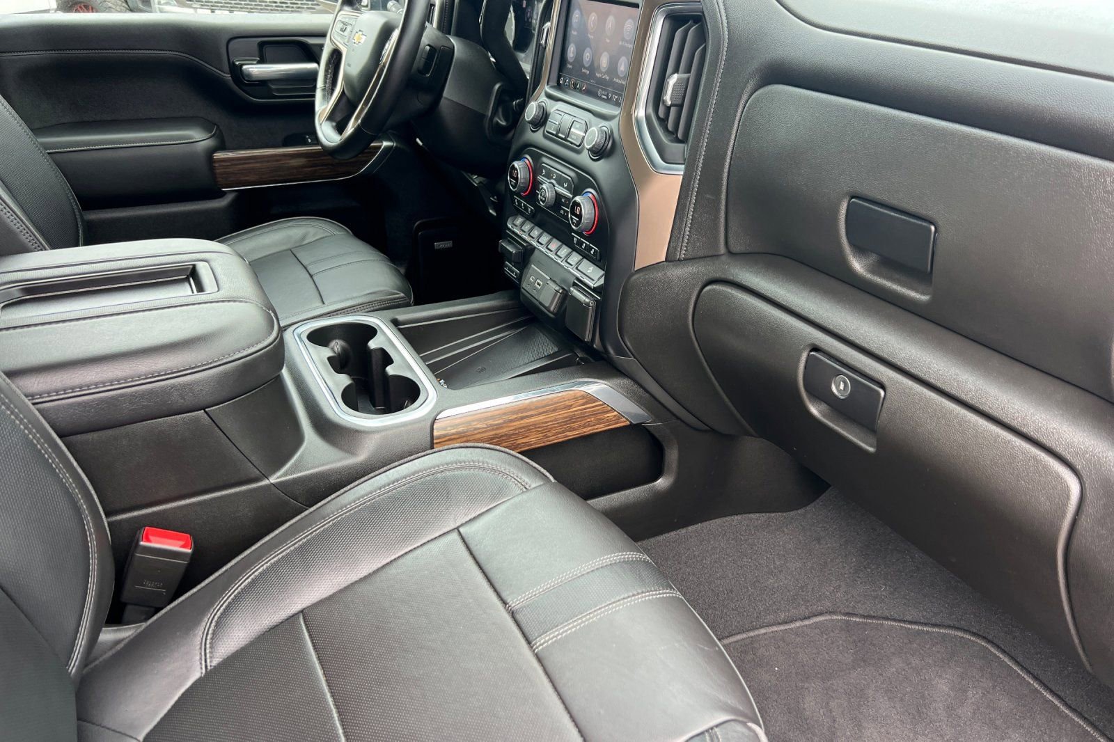 Used 2022 Chevrolet Silverado 3500 High Country w/ Z71 Off-Road Package image 16