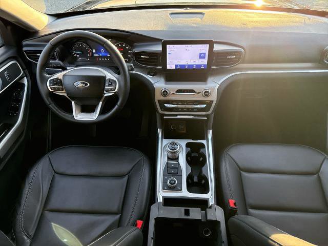 Certified 2023 Ford Explorer XLT w/ Equipment Group 202A image 13