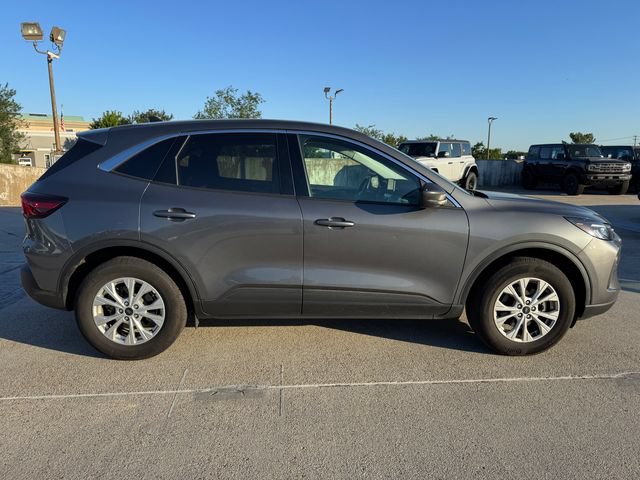 Certified 2024 Ford Escape Active AWD/4WD image 2