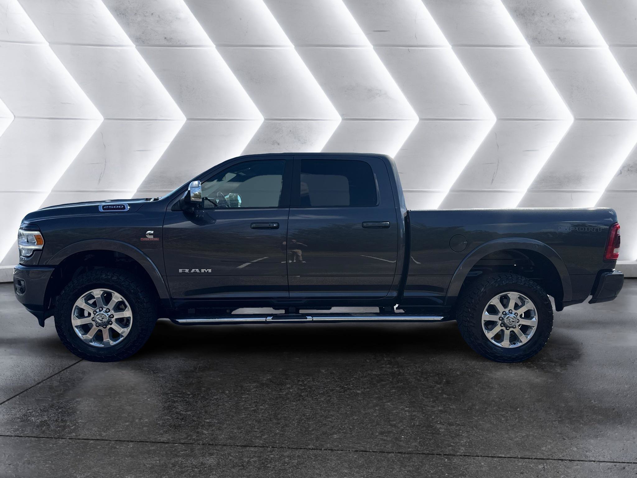Used 2021 RAM 2500 Laramie AWD/4WD image 4