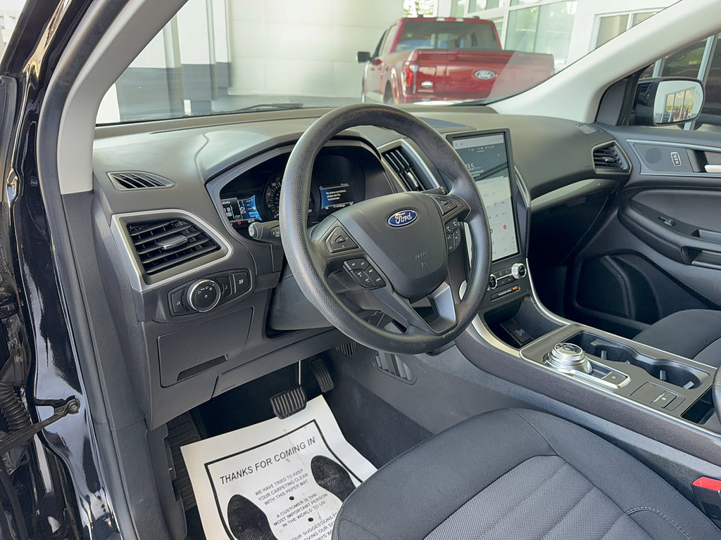 Certified 2024 Ford Edge SE w/ Black Appearance Package AWD/4WD image 11