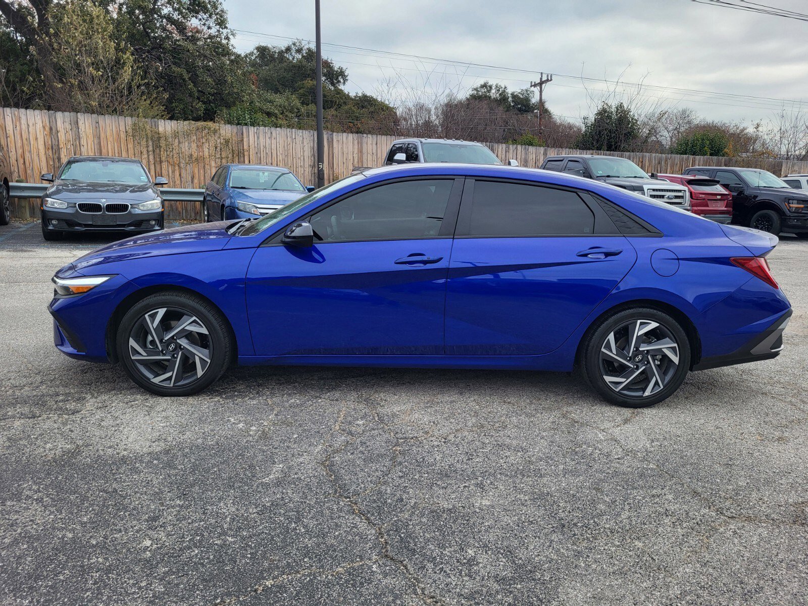 Used 2025 Hyundai Elantra SEL image 6