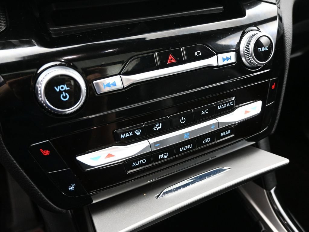 Certified 2022 Ford Explorer ST-Line w/ Class IV Trailer Tow Package image 17