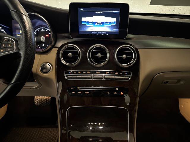 Used 2018 Mercedes-Benz GLC 300 4MATIC image 24