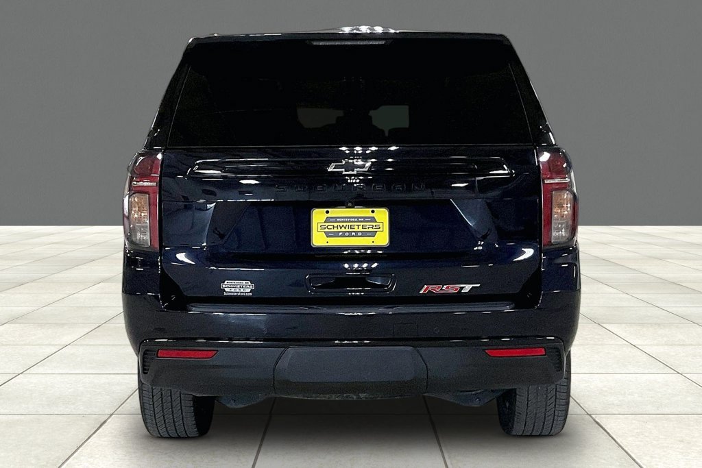 Used 2024 Chevrolet Suburban RST w/ Luxury Package AWD/4WD image 4