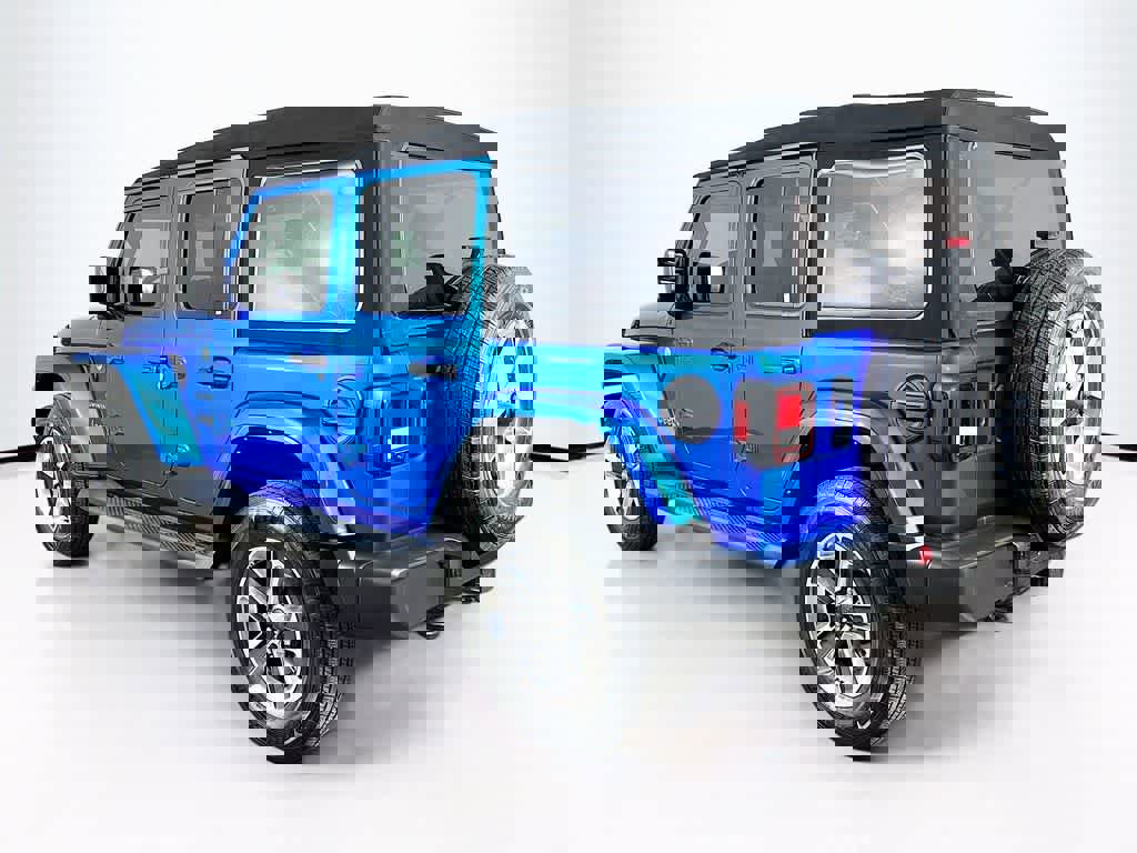 Used 2022 Jeep Wrangler Unlimited Sahara image 4