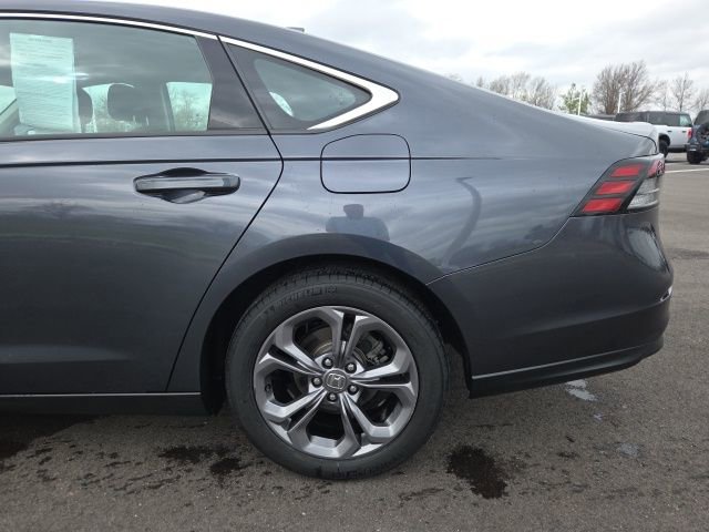 Used 2023 Honda Accord EX image 12