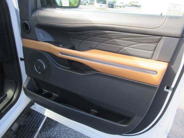 Certified 2022 Ford Expedition Platinum AWD/4WD image 21