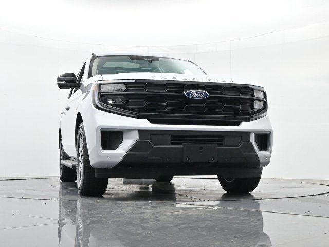 Certified 2025 Ford Expedition Active AWD/4WD image 39