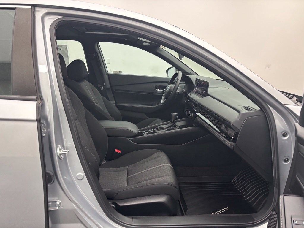 Used 2024 Honda Accord Sport image 31