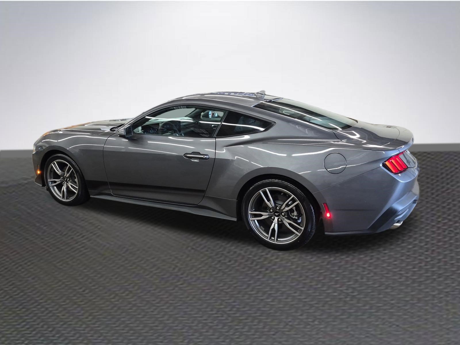 Certified 2025 Ford Mustang Coupe w/ Wheel & Stripe Package RWD image 5