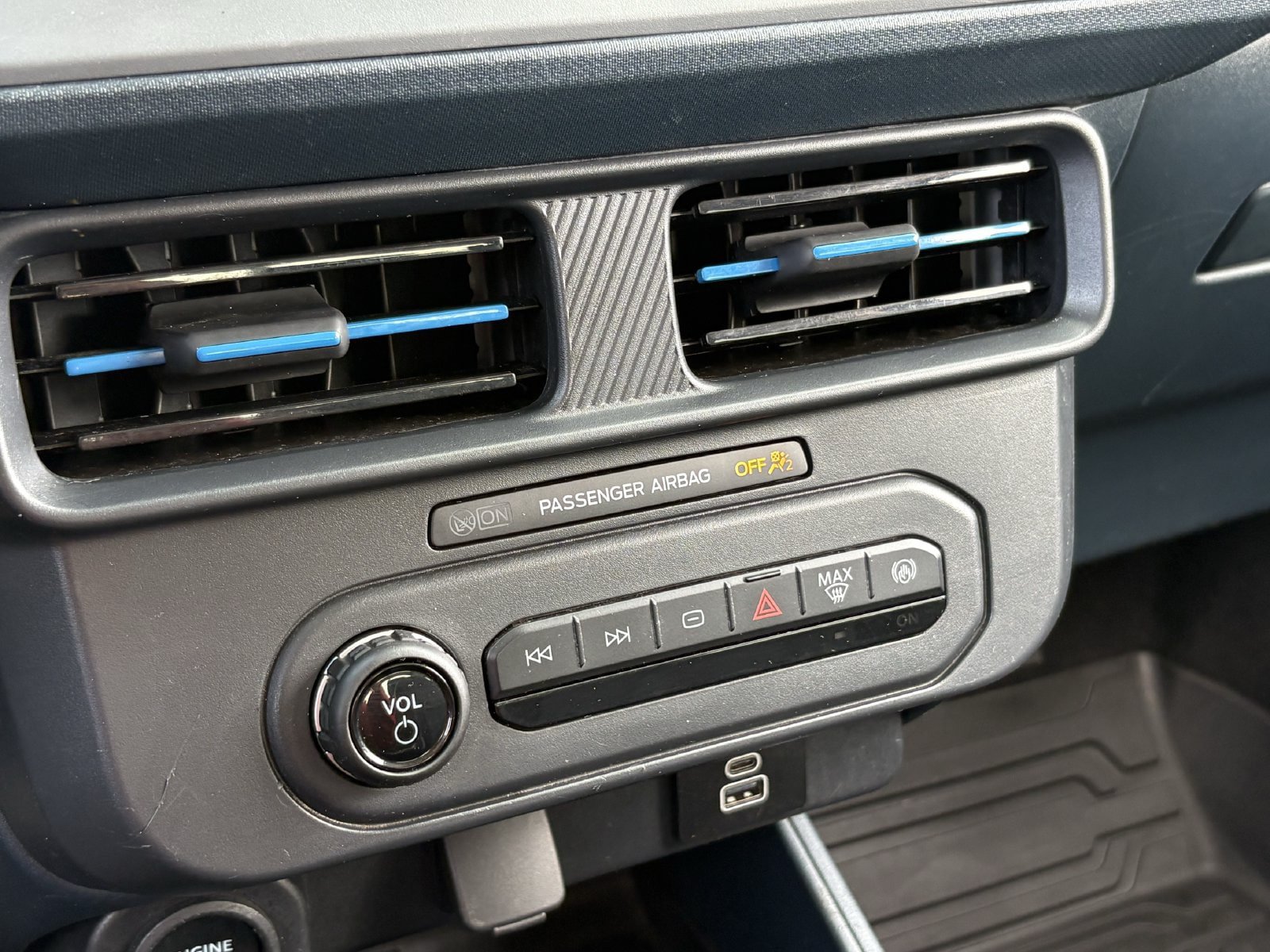 Certified 2025 Ford Maverick Lobo AWD/4WD image 29