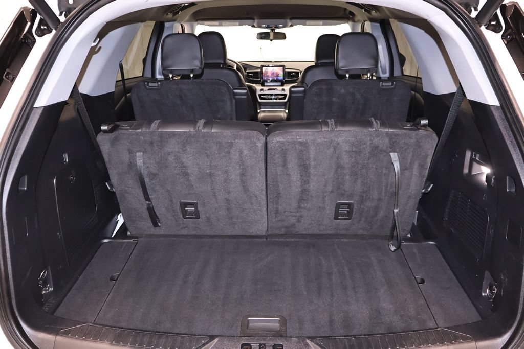 Certified 2023 Ford Explorer XLT w/ Equipment Group 202A AWD/4WD image 39