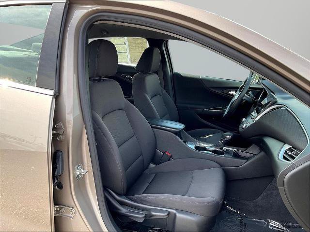 Used 2023 Chevrolet Malibu LT FWD image 32