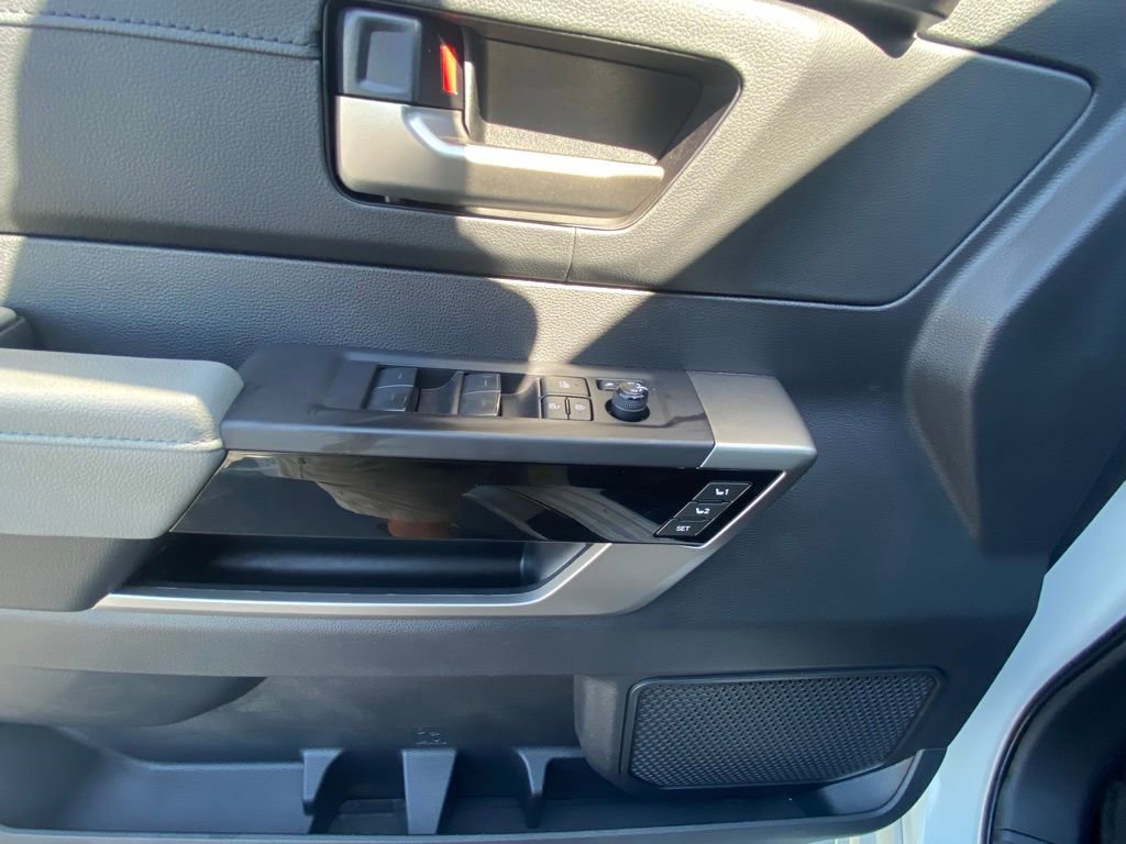 Used 2023 Toyota Tundra Limited image 11