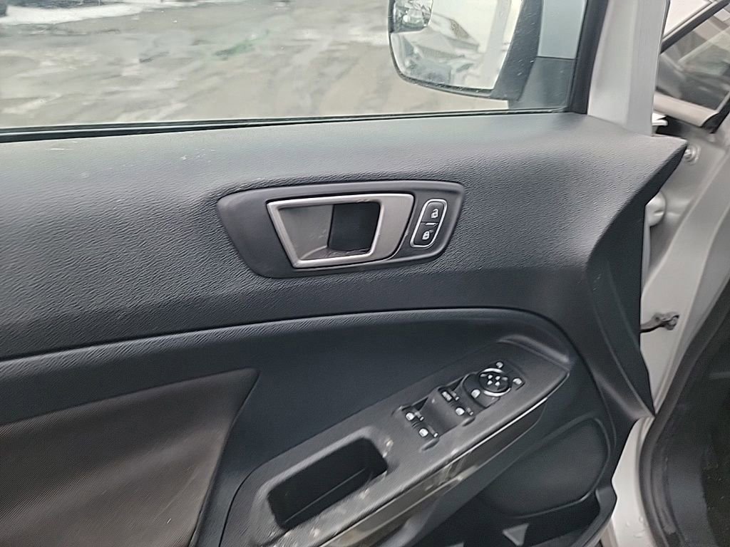 Certified 2020 Ford EcoSport SE image 34