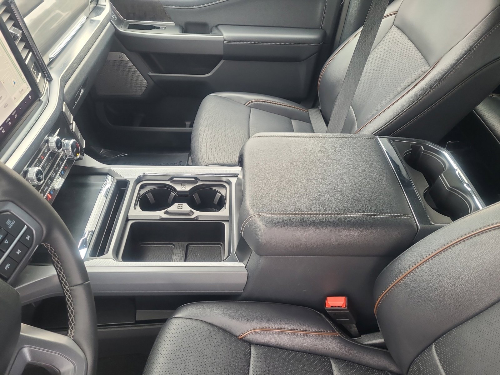 Certified 2025 Ford F350 Lariat w/ Black Appearance Package image 15