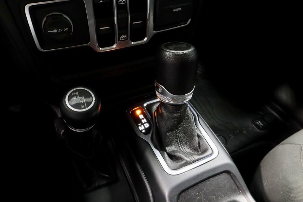 Used 2020 Jeep Wrangler Unlimited Sport AWD/4WD image 30