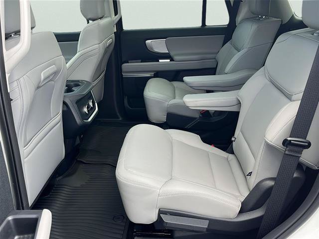 Certified 2026 Ford Expedition Active AWD/4WD image 17