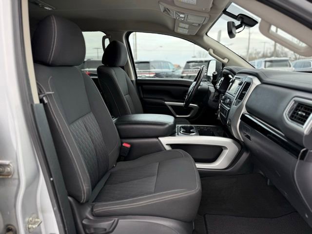 Used 2016 Nissan Titan XD image 13