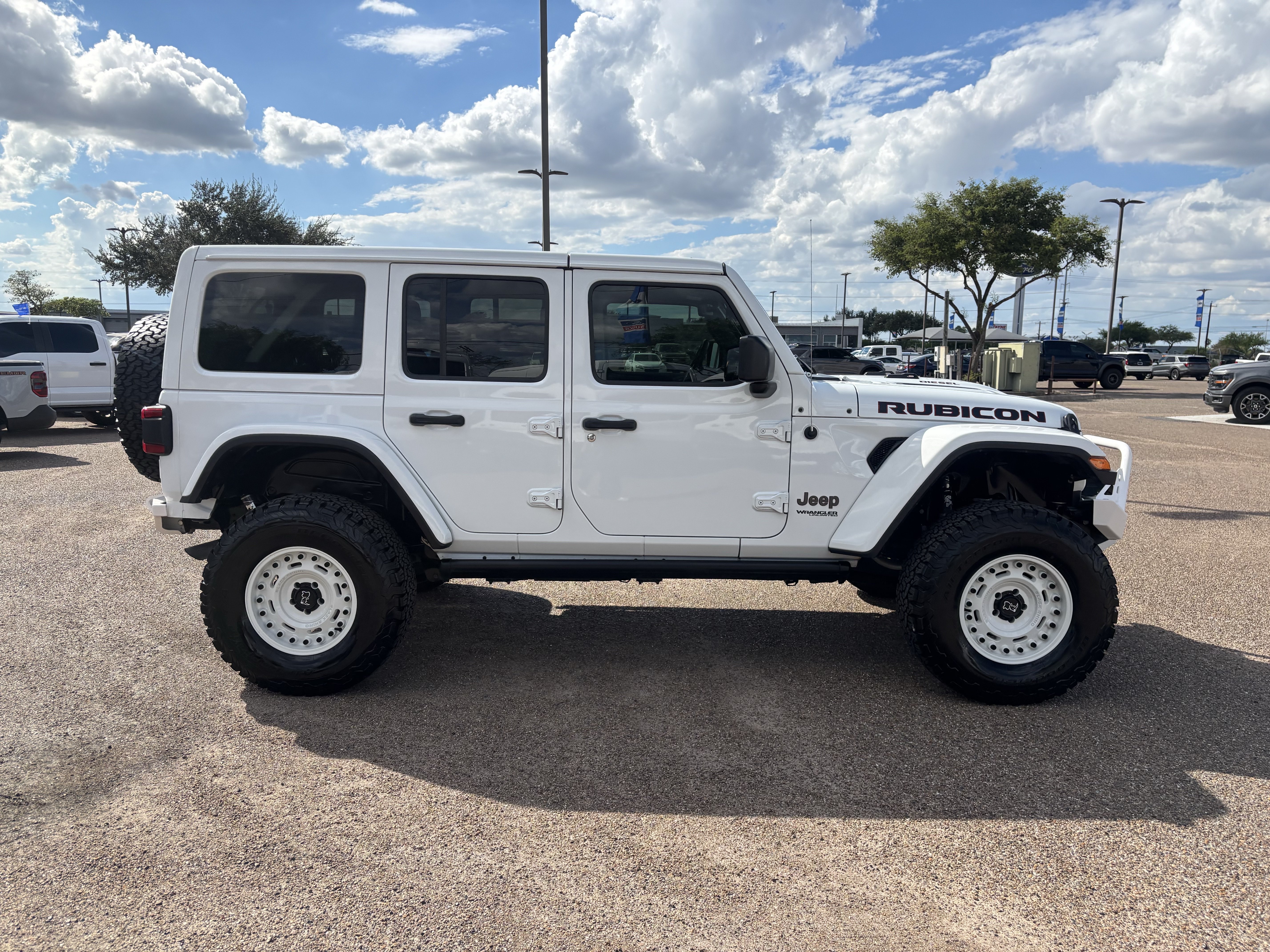 Used 2021 Jeep Wrangler Unlimited Rubicon AWD/4WD image 4