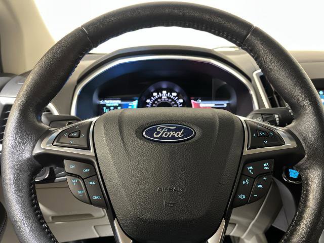 Certified 2018 Ford Edge Titanium w/ Equipment Group 301A image 3