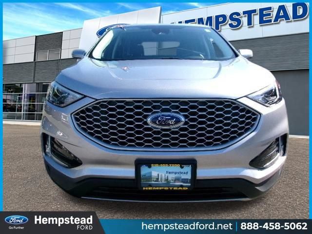 Certified 2024 Ford Edge SEL w/ Convenience Package AWD/4WD image 2