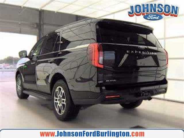Certified 2025 Ford Expedition Active AWD/4WD image 5
