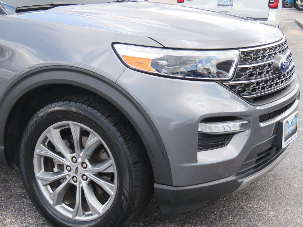 Certified 2022 Ford Explorer XLT w/ Equipment Group 202A RWD image 6