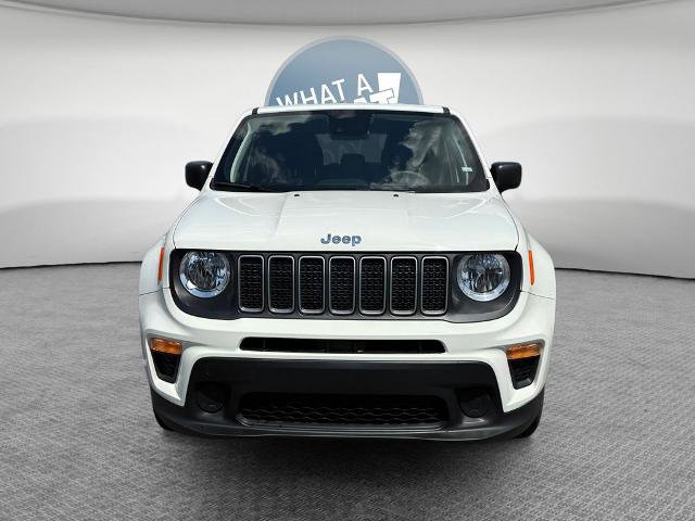 Used 2023 Jeep Renegade Latitude AWD/4WD image 9