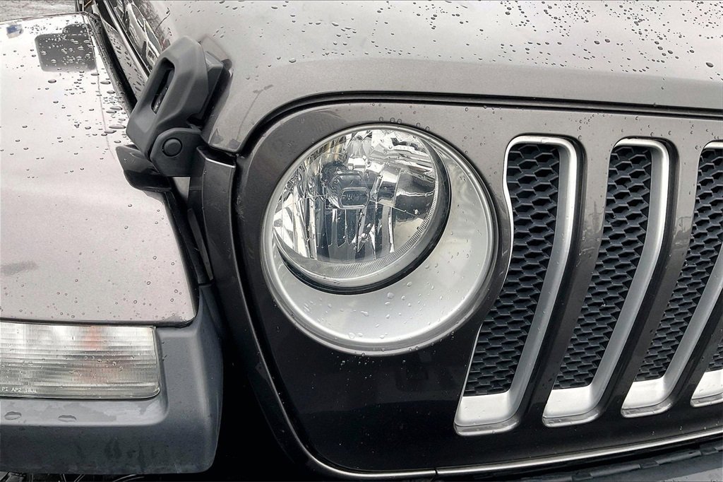 Used 2019 Jeep Wrangler Unlimited Sahara image 25