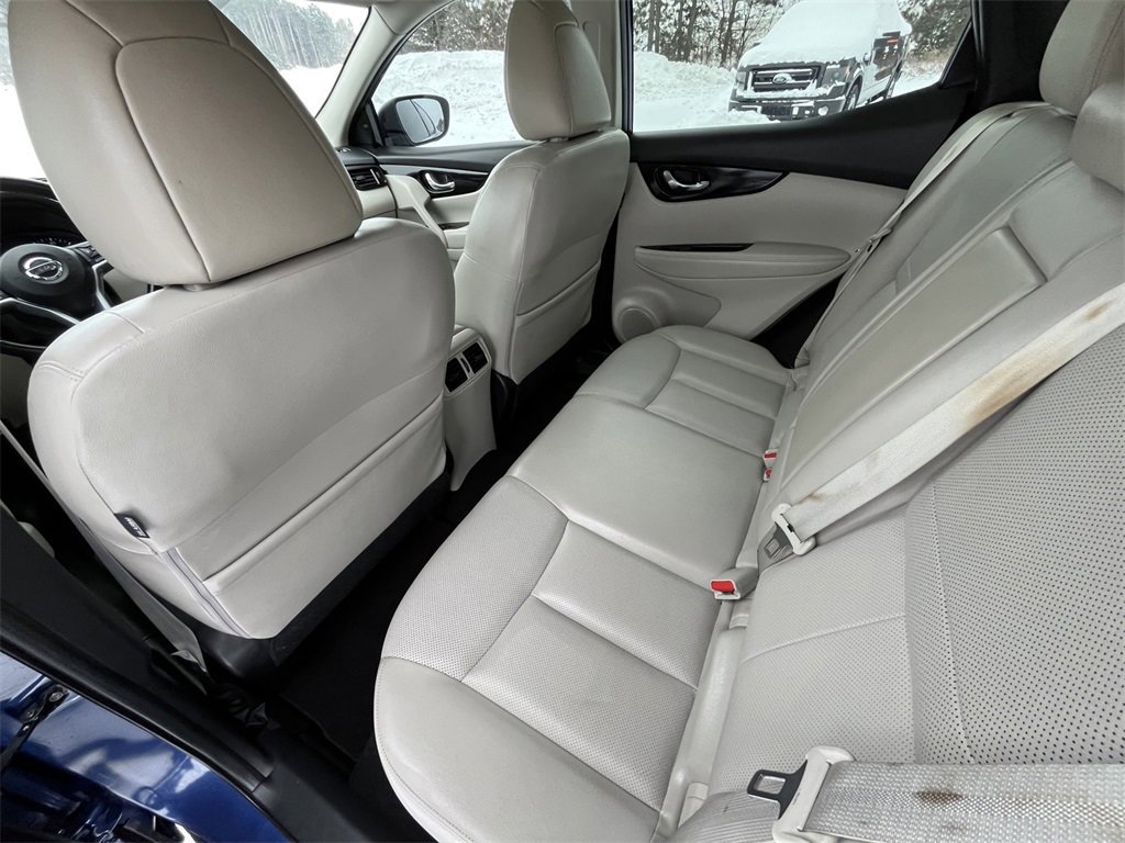 Used 2022 Nissan Rogue Sport SL image 23