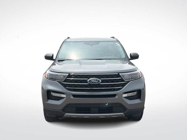 Certified 2024 Ford Explorer XLT w/ Equipment Group 202A AWD/4WD image 3