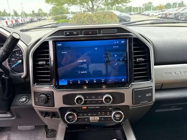 Certified 2022 Ford F350 Lariat w/ Lariat Ultimate Package AWD/4WD image 18