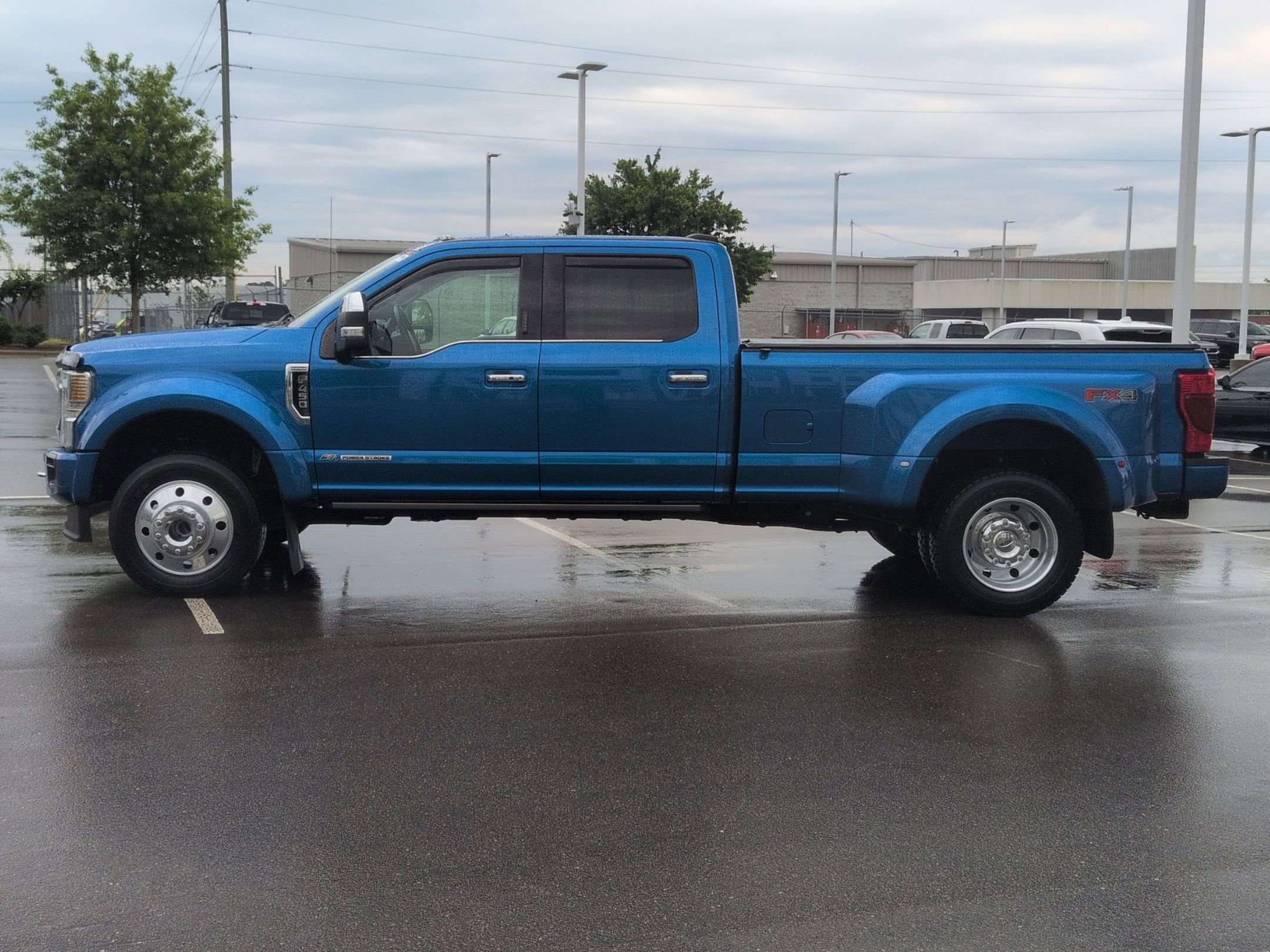 Certified 2021 Ford F450 Platinum w/ FX4 Off-Road Package AWD/4WD image 7