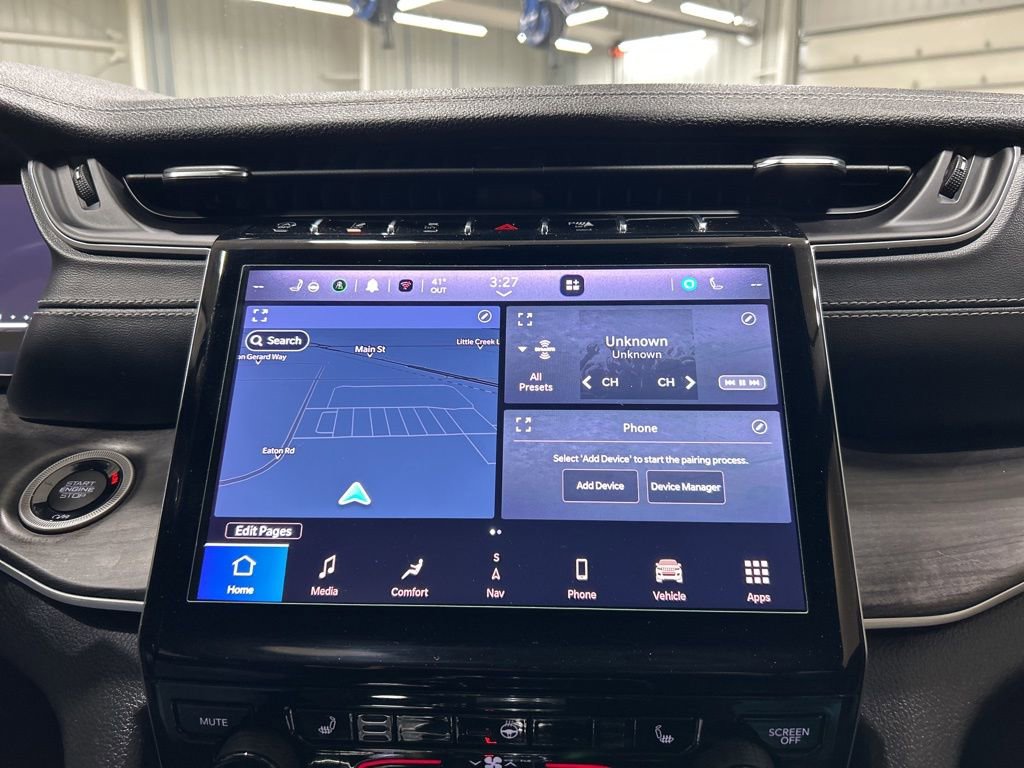 Used 2023 Jeep Grand Cherokee L Limited image 17