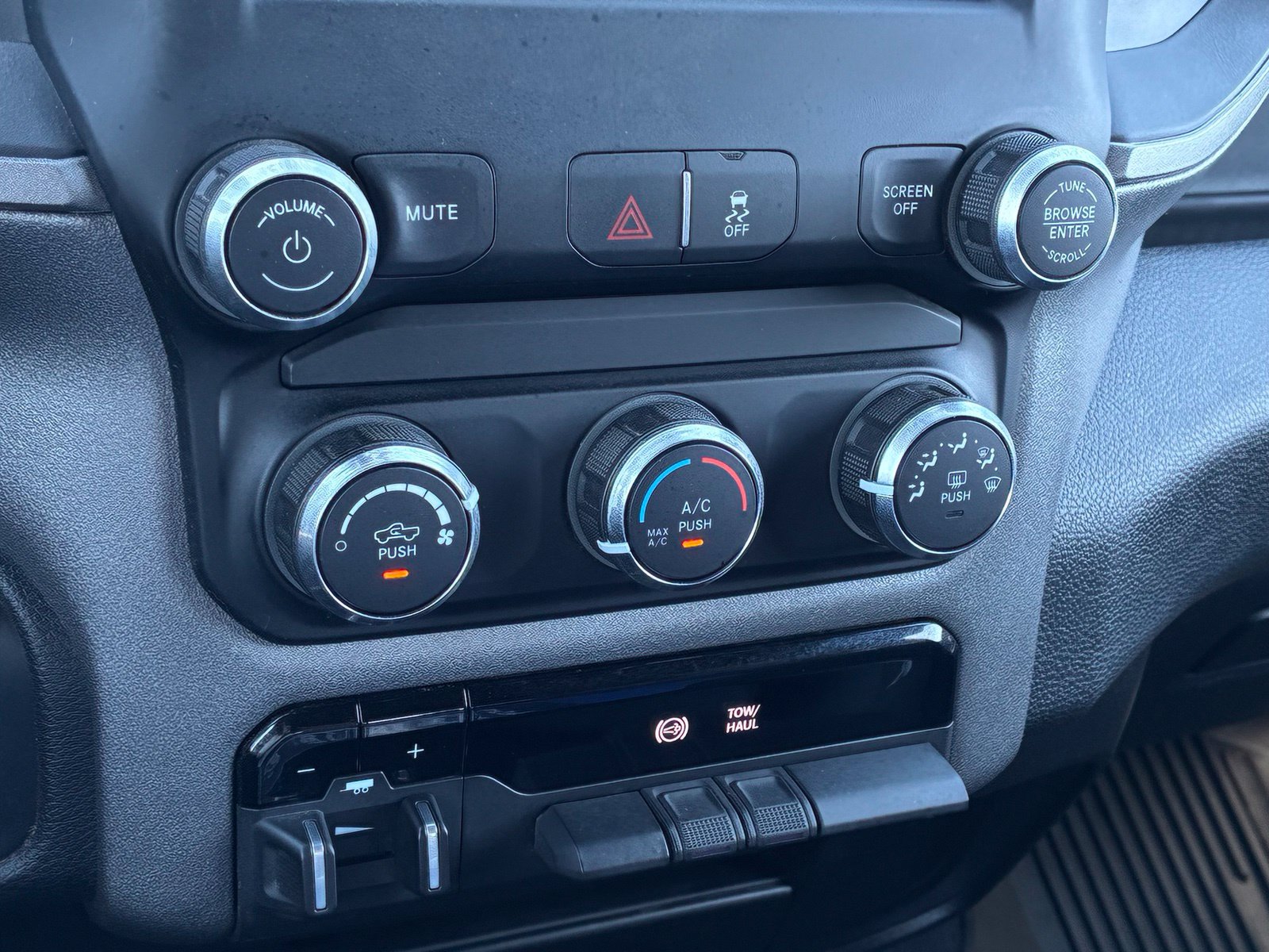 Used 2022 RAM 3500 Tradesman AWD/4WD image 22