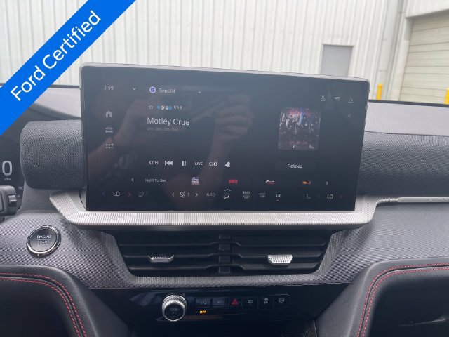 Certified 2025 Ford Explorer ST-Line w/ ST-Line Street Pack AWD/4WD image 17