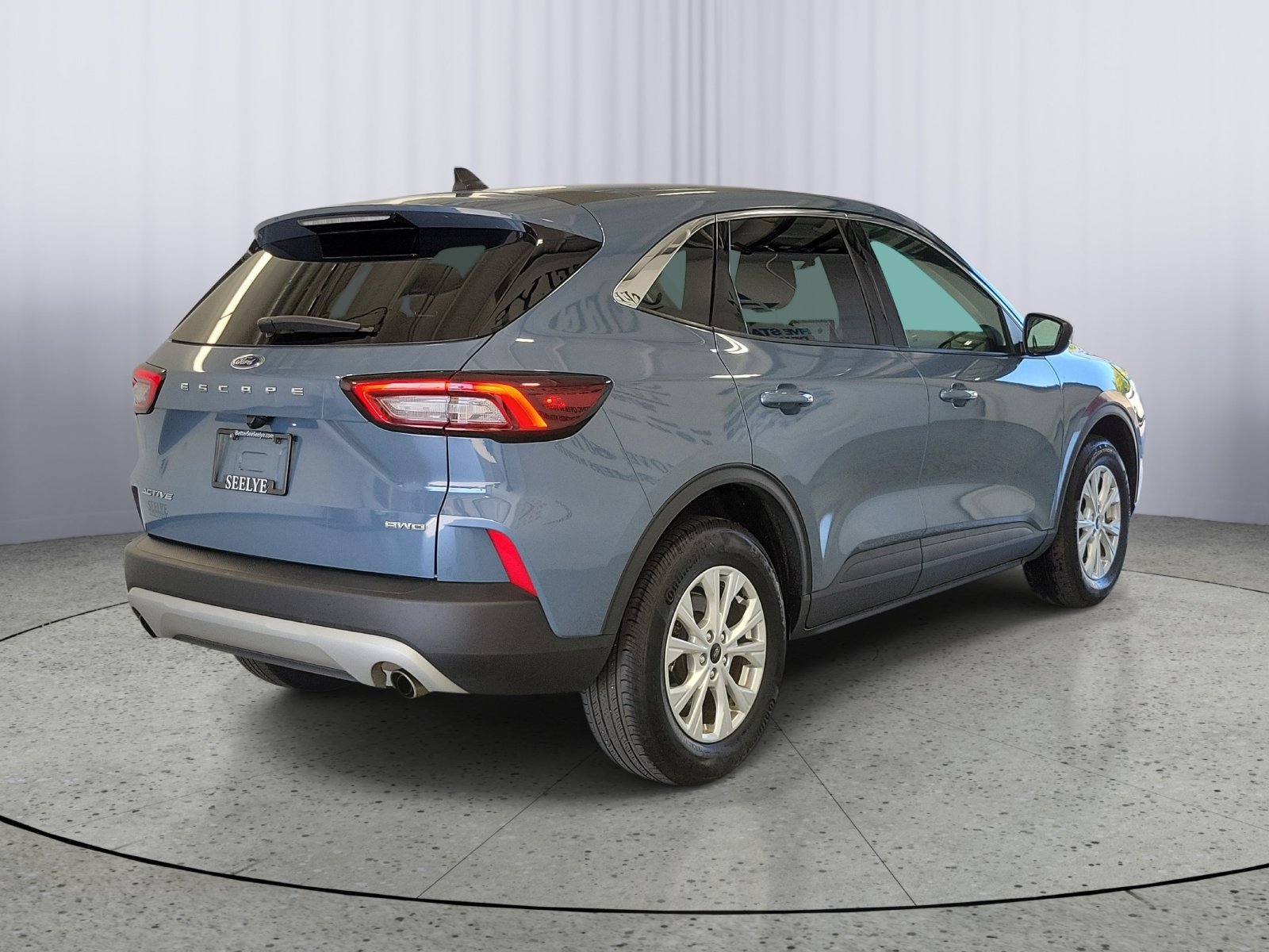 Certified 2024 Ford Escape Active AWD/4WD image 2