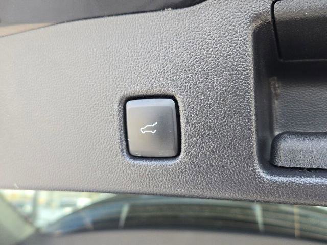Certified 2025 Ford Escape ST-Line Select AWD/4WD image 17