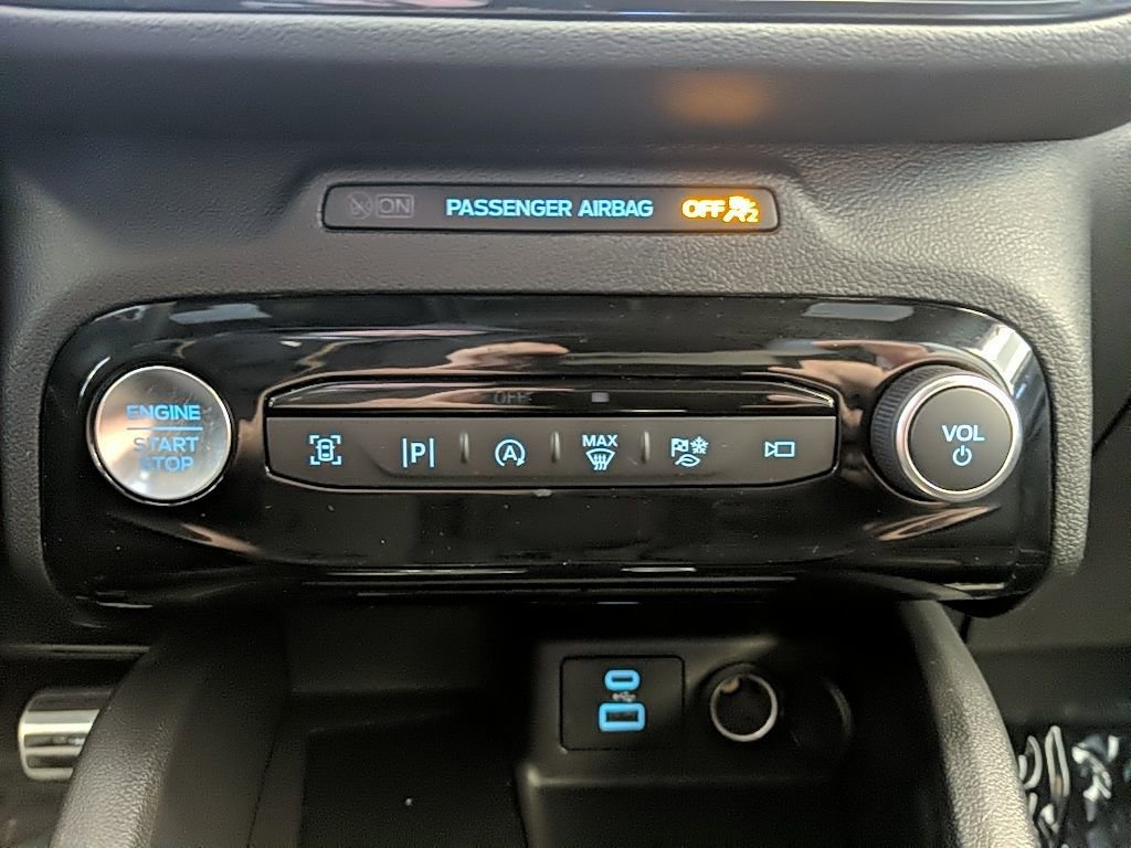 Certified 2023 Ford Escape ST-Line Elite w/ Premium Technology Package image 21