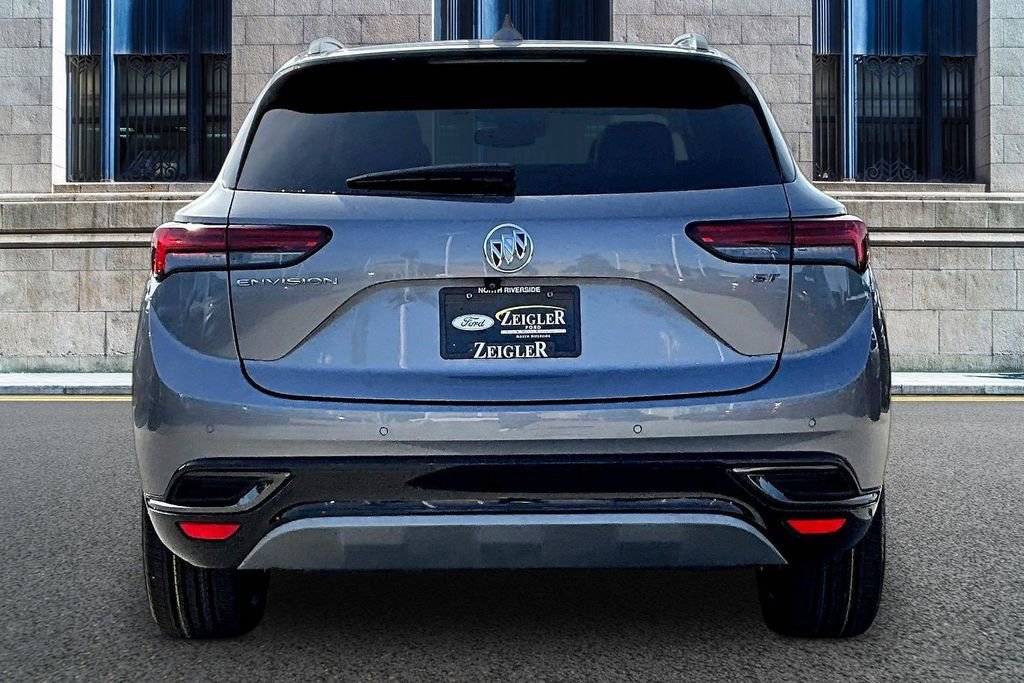 Used 2021 Buick Envision Essence w/ Technology Package I FWD image 4
