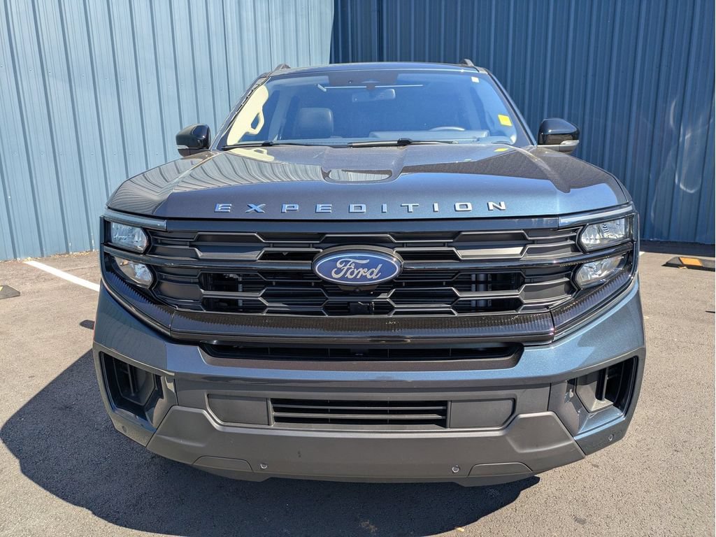 Certified 2025 Ford Expedition Active RWD image 2