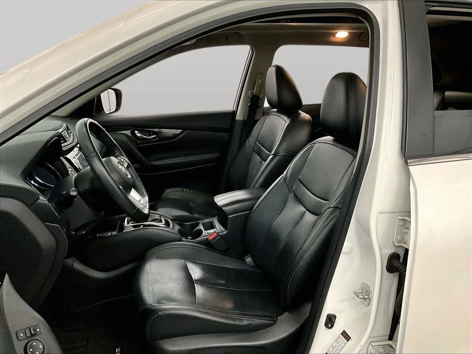 Used 2019 Nissan Rogue SL w/ Premium Package AWD/4WD image 24