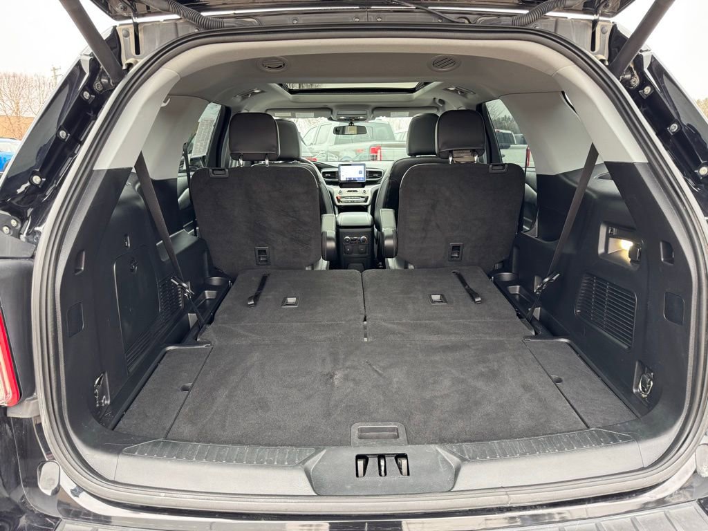 Certified 2022 Ford Explorer XLT image 7