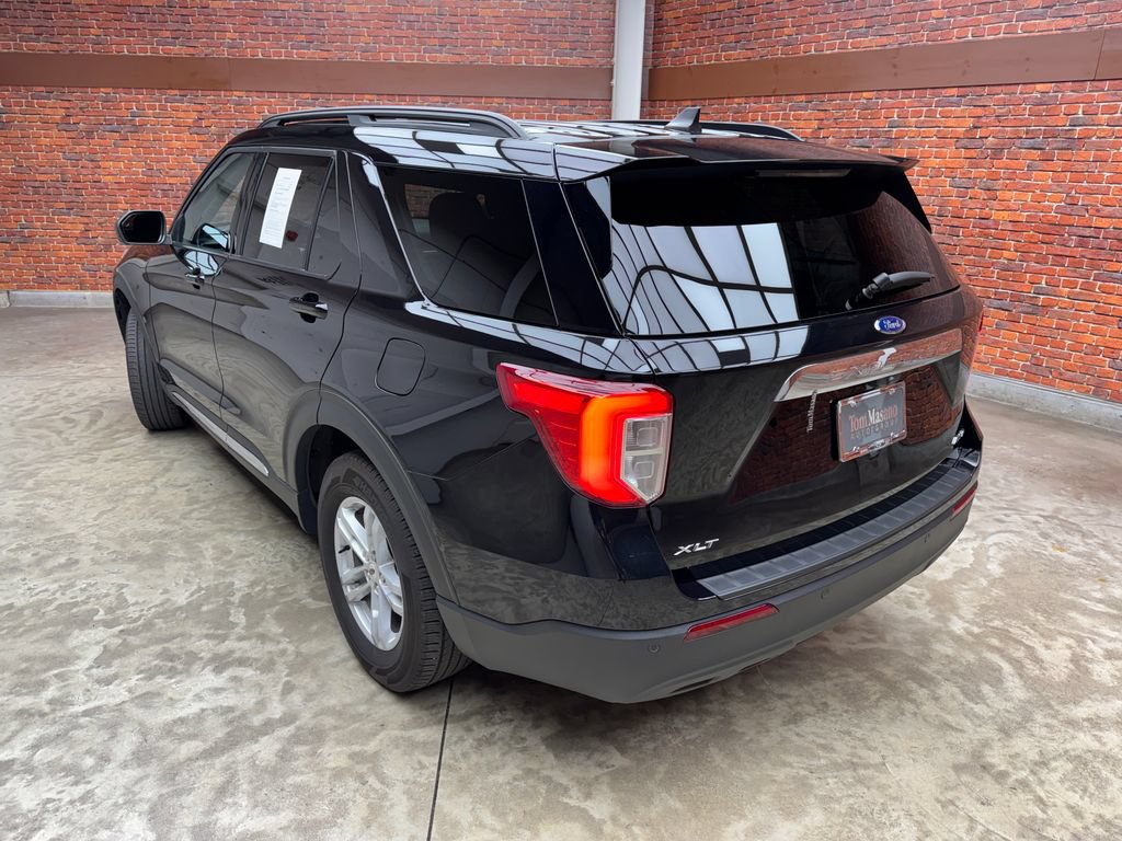 Certified 2024 Ford Explorer XLT AWD/4WD image 2