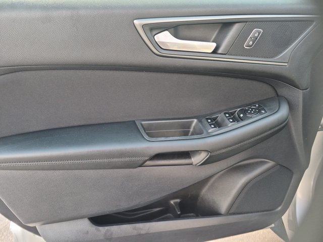 Certified 2019 Ford Edge SE FWD image 13