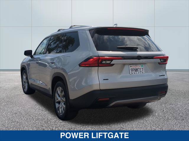 Used 2024 Toyota Grand Highlander AWD image 3