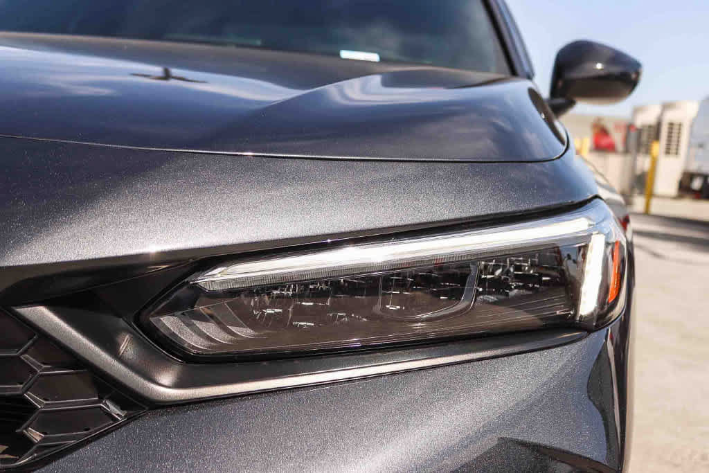 Used 2025 Honda Civic Sport image 7