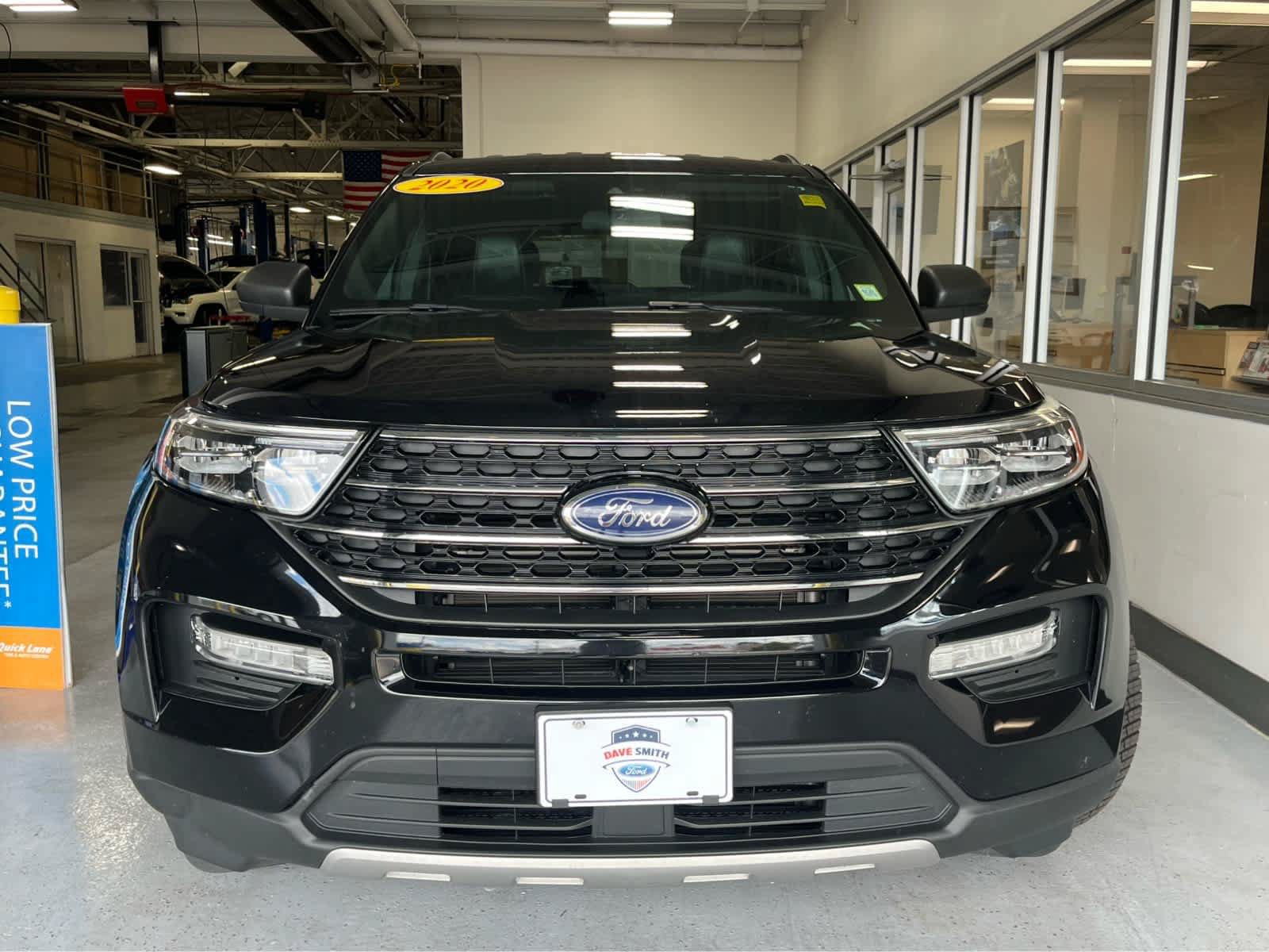 Certified 2020 Ford Explorer XLT w/ Equipment Group 202A AWD/4WD image 3